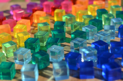 100 cubes translucides colorés Bauspiel