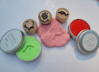 Cadeau offert - 1 Petit pot de Sable magique + 1 Pâte à modeler + 1 tampon en bois