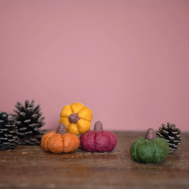 Citrouille Small en feutrine de laine - Bordeaux