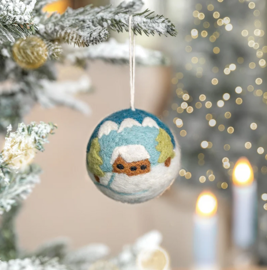 Wollen vilten kerstbal Le Chalet - Sjaal met Verhaal