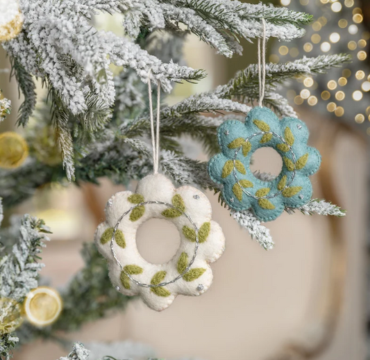 Winterwonderland wollen vilt kersthanger Krans Wit