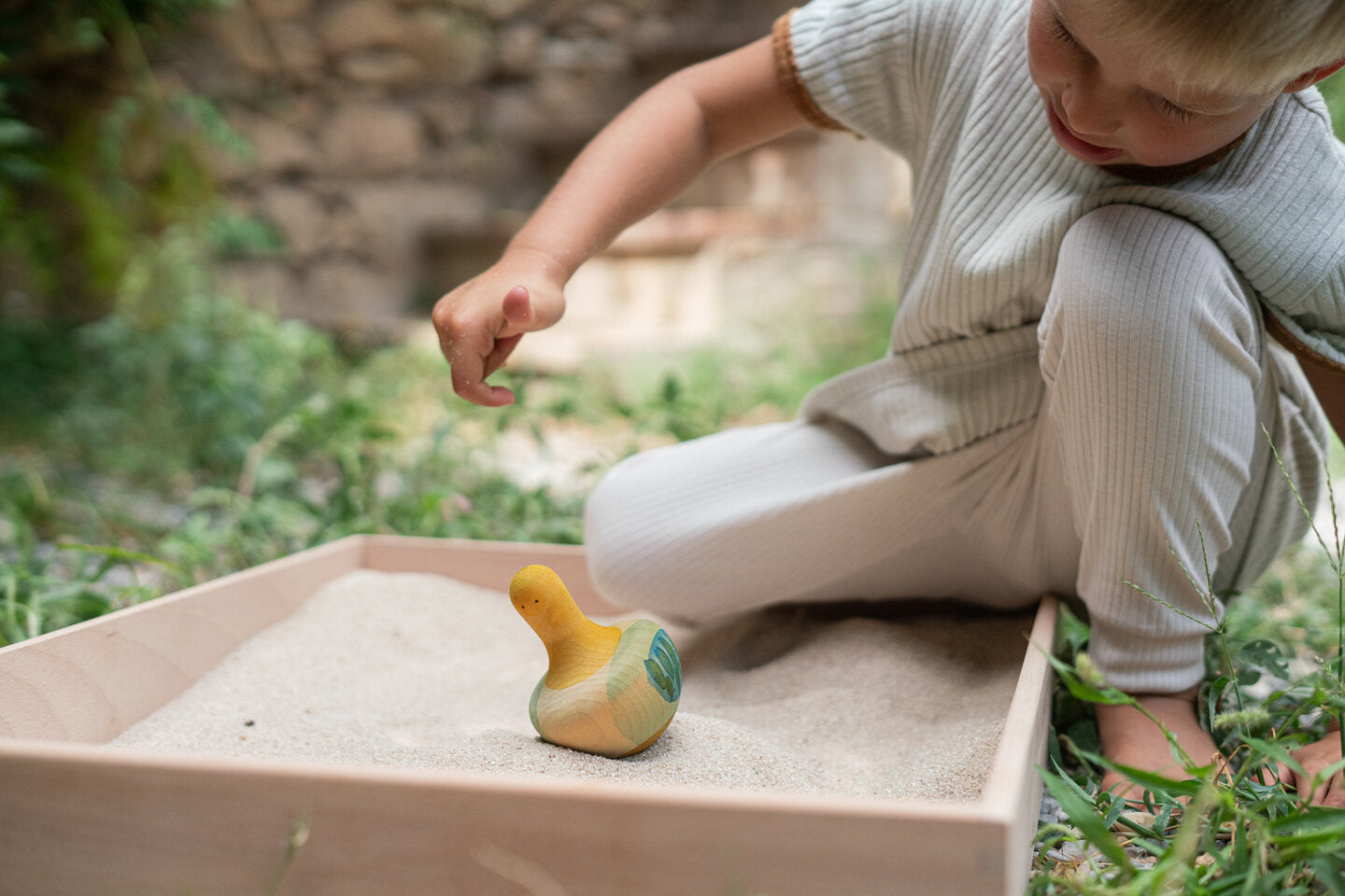 Flowing yellow bird Culbutos en bois Grapat