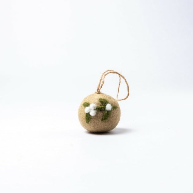 Boule de Noël en feutrine de laine Beige Gui - Small
