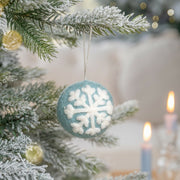 Boule de Noël en feutrine de laine Bleu glace flocon de neige