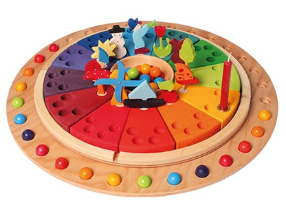 Calendrier annuel en bois GRIMM's
