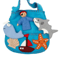 Sjaal met Verhaal Sac en feutrine de laine avec marionnettes à doigts – Dans la Mer