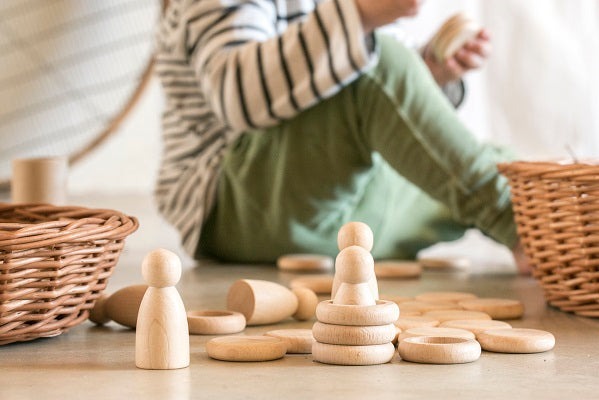Ensemble de Nins, anneaux et pièces en bois naturel Grapat