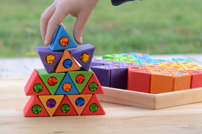 Triangles colorés en bois avec pierres brillantes - 54 pièces