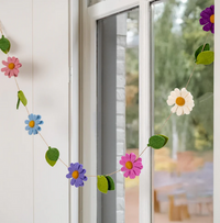 Guirlande de décoration en feutrine de laine Marguerites Violettes
