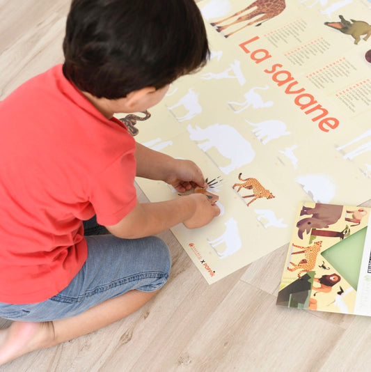 Poppik Poster pédagogique Savane + 42 autocollants 5-12 ans