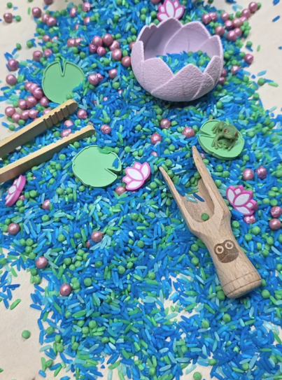 Pour and Play Mix La Vie dans une Mare Lot complet pour le jeu sensoriel